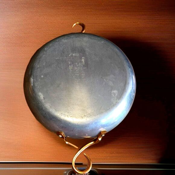 Vtg Ware-Ever Aluminum Cooking Serving Copper Lid Handles 9" Diameter MCM - Picture 6 of 9